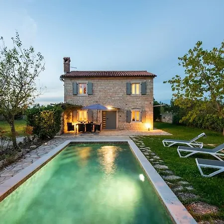 Eufemia Villa